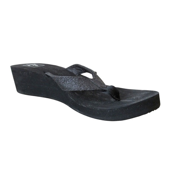 Reef Charcoal Flip Flops - Picture 3 of 11